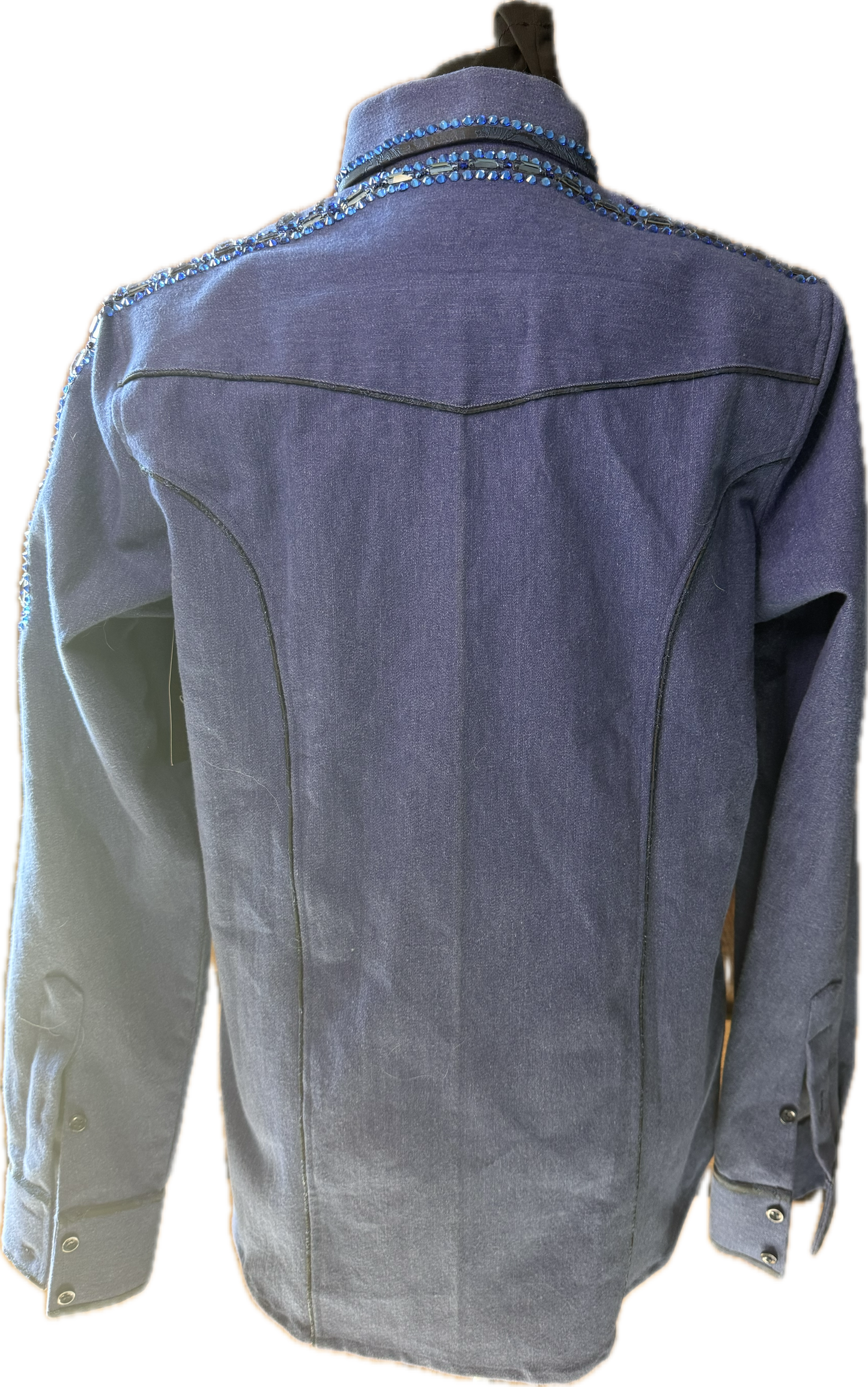 Size Large stretch denim retro design tone on tone shirt