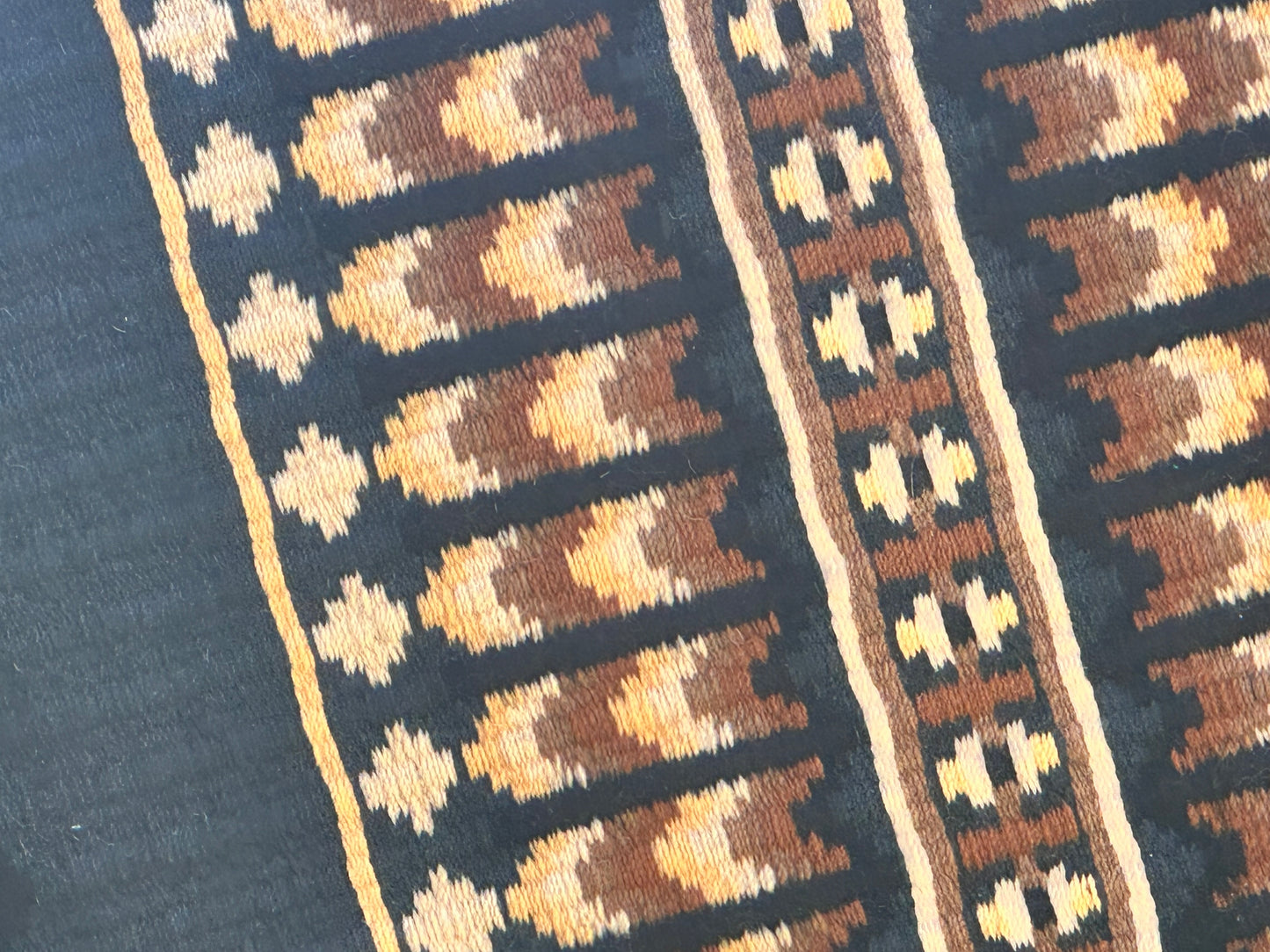 B450 Oversized Saddle Blanket Navy Blue, Indian Tan, Beige, Tan, Raw Umber, Black