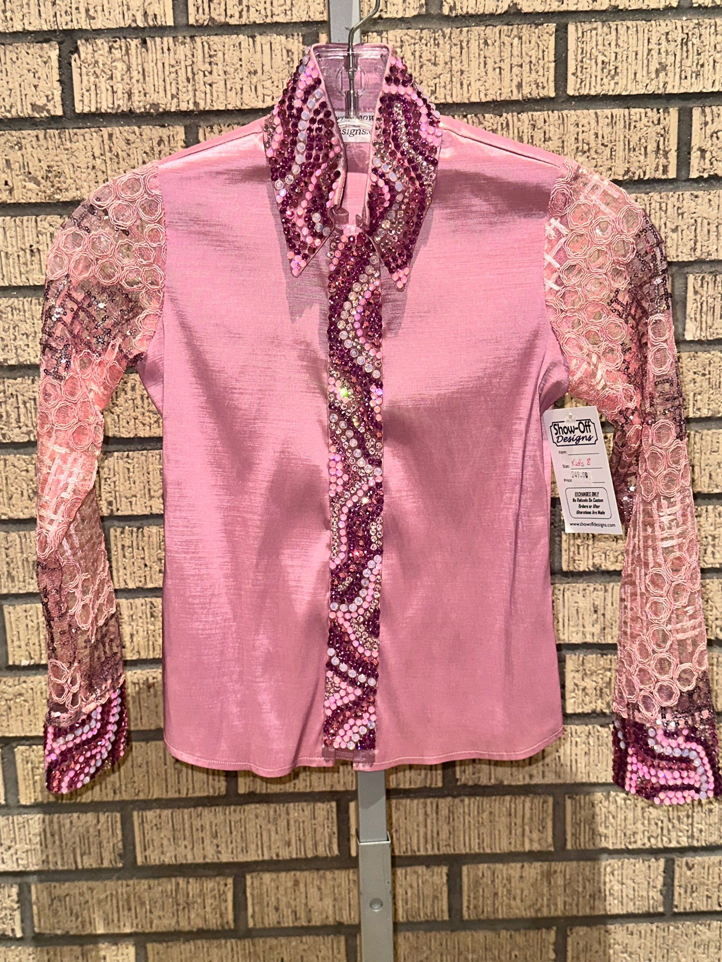 Kids 8 light pink stretch day shirt with raspberry and pink design