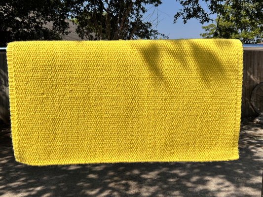 Solid saddle blanket. Yellow.