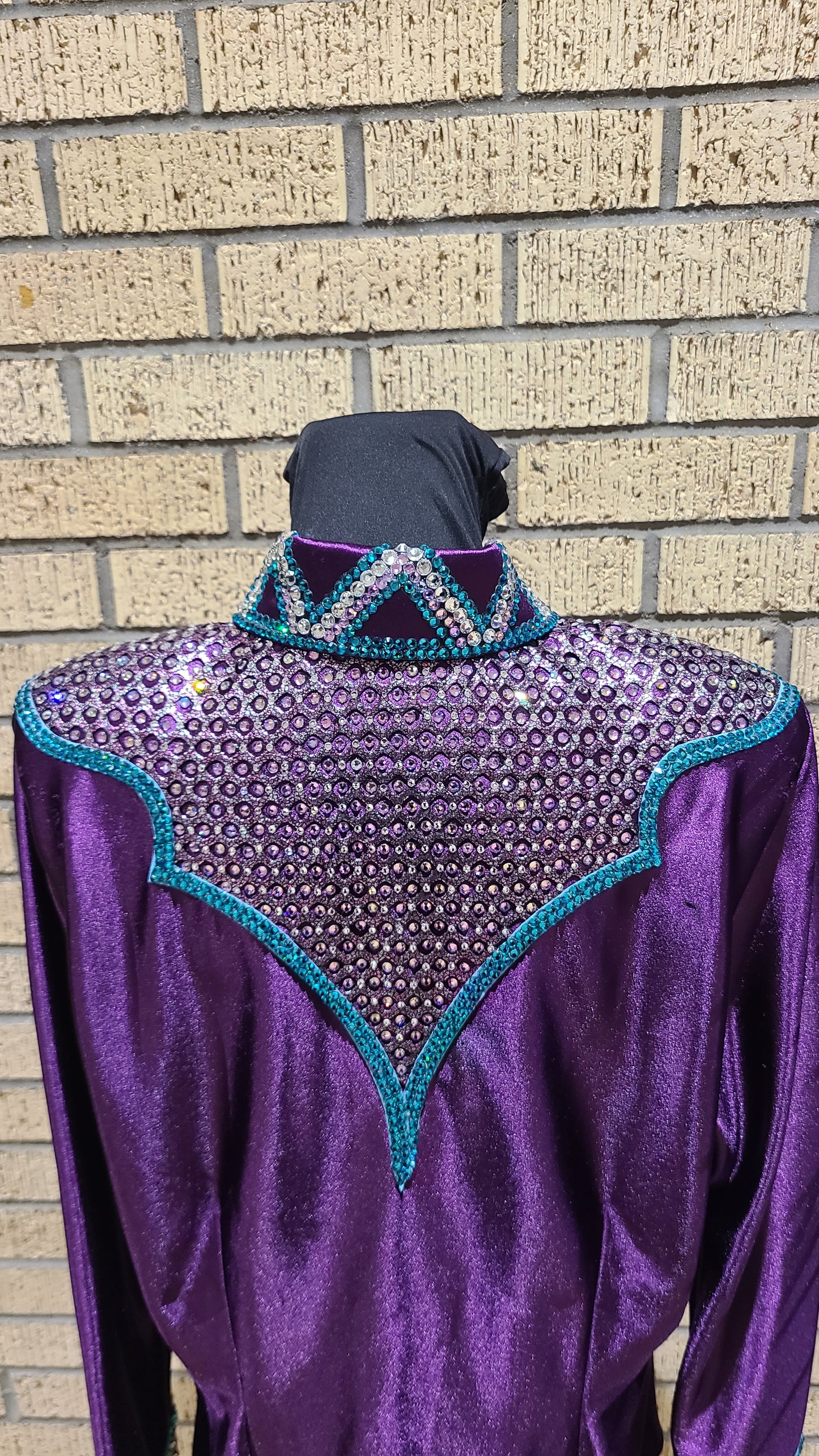 Size Extra Large day shirt purple and turquoise