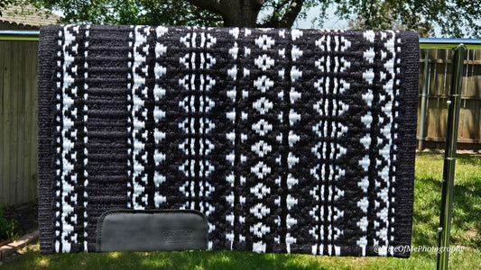 634 Oversized Saddle Blanket Black, Black Metallic, White
