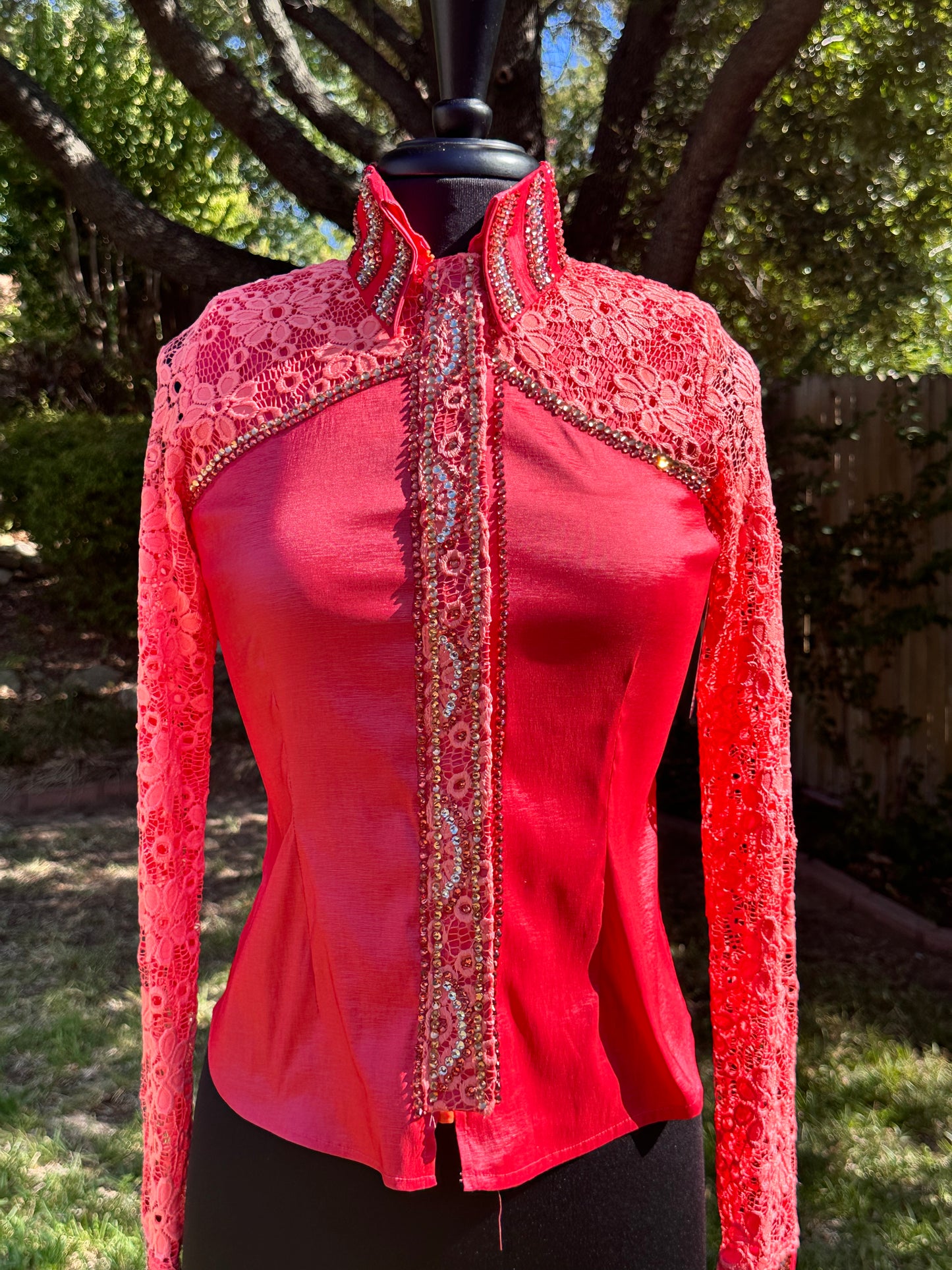 Size small day shirt. Hidden zipper with coral lace retro look with full lace sleeves.