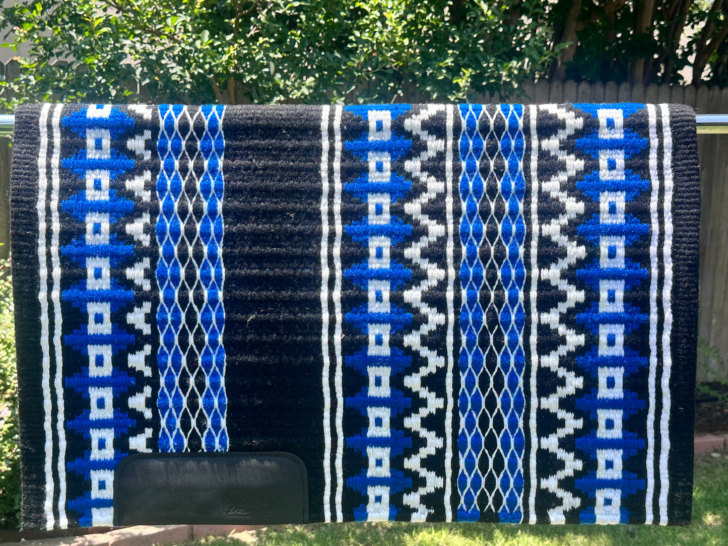 B192 Oversized Saddle Blanket black, bright royal blue and white