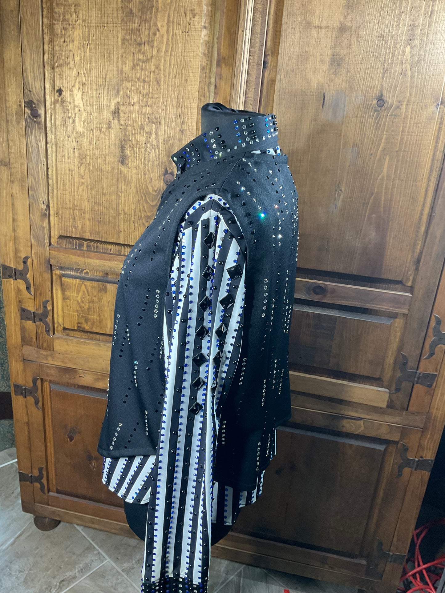 Size XXL black vest with black and white day shirt. Royal blue and clear crystals