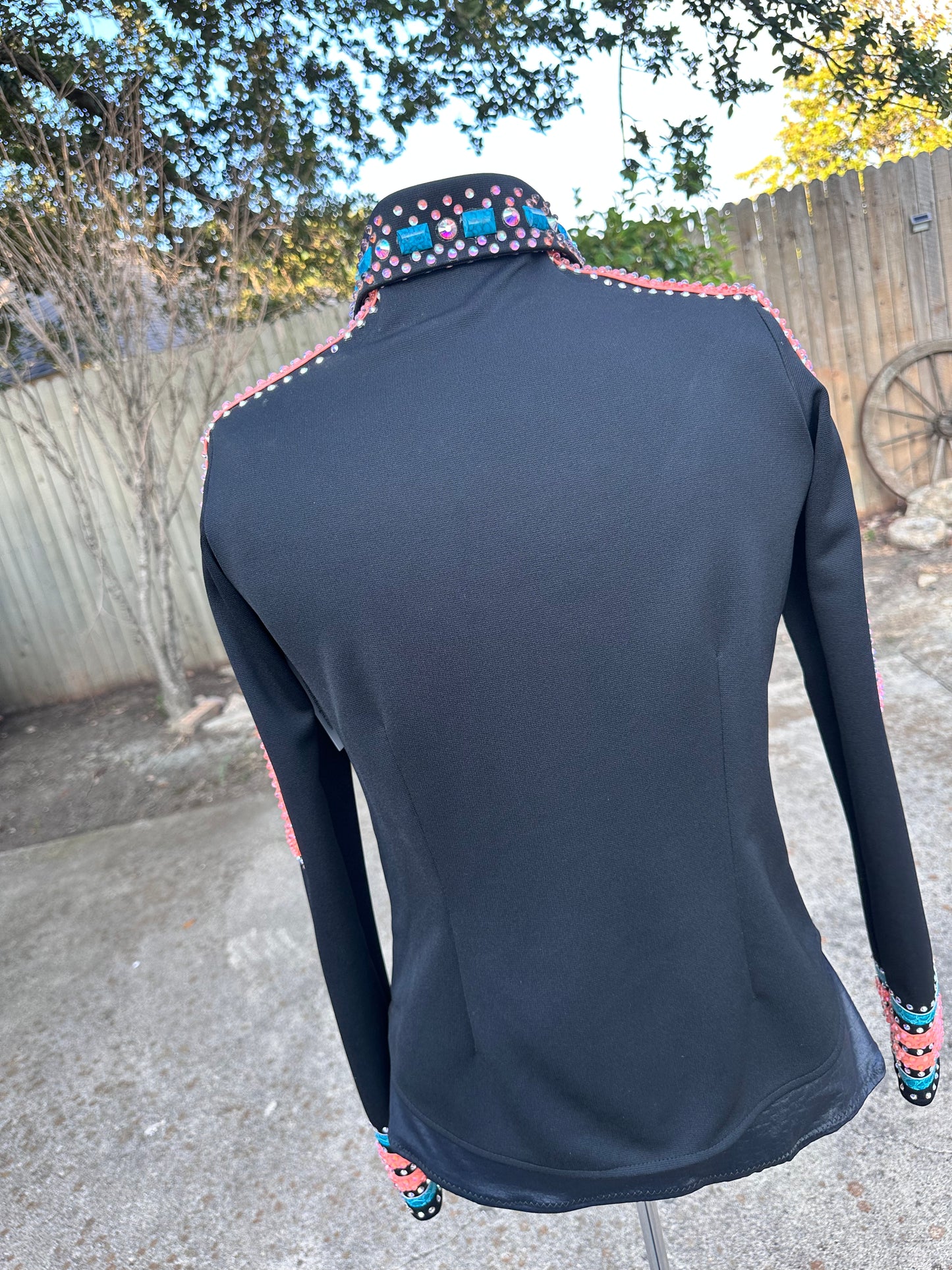 Size medium day shirt black, coral, turquoise