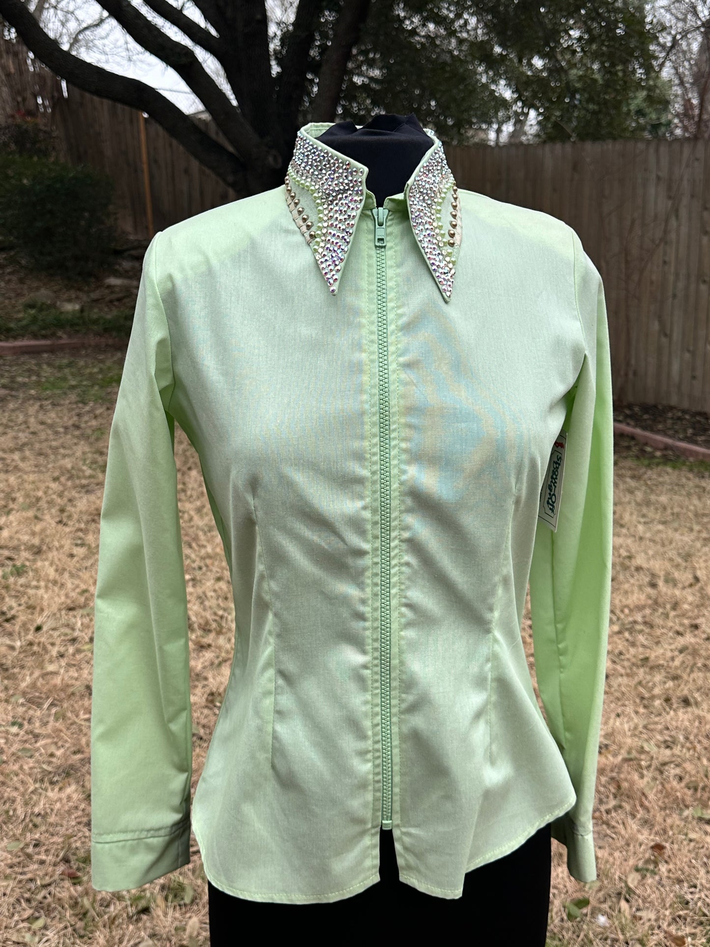 Size small shirt mint green cotton fabric with gorgeous collar!