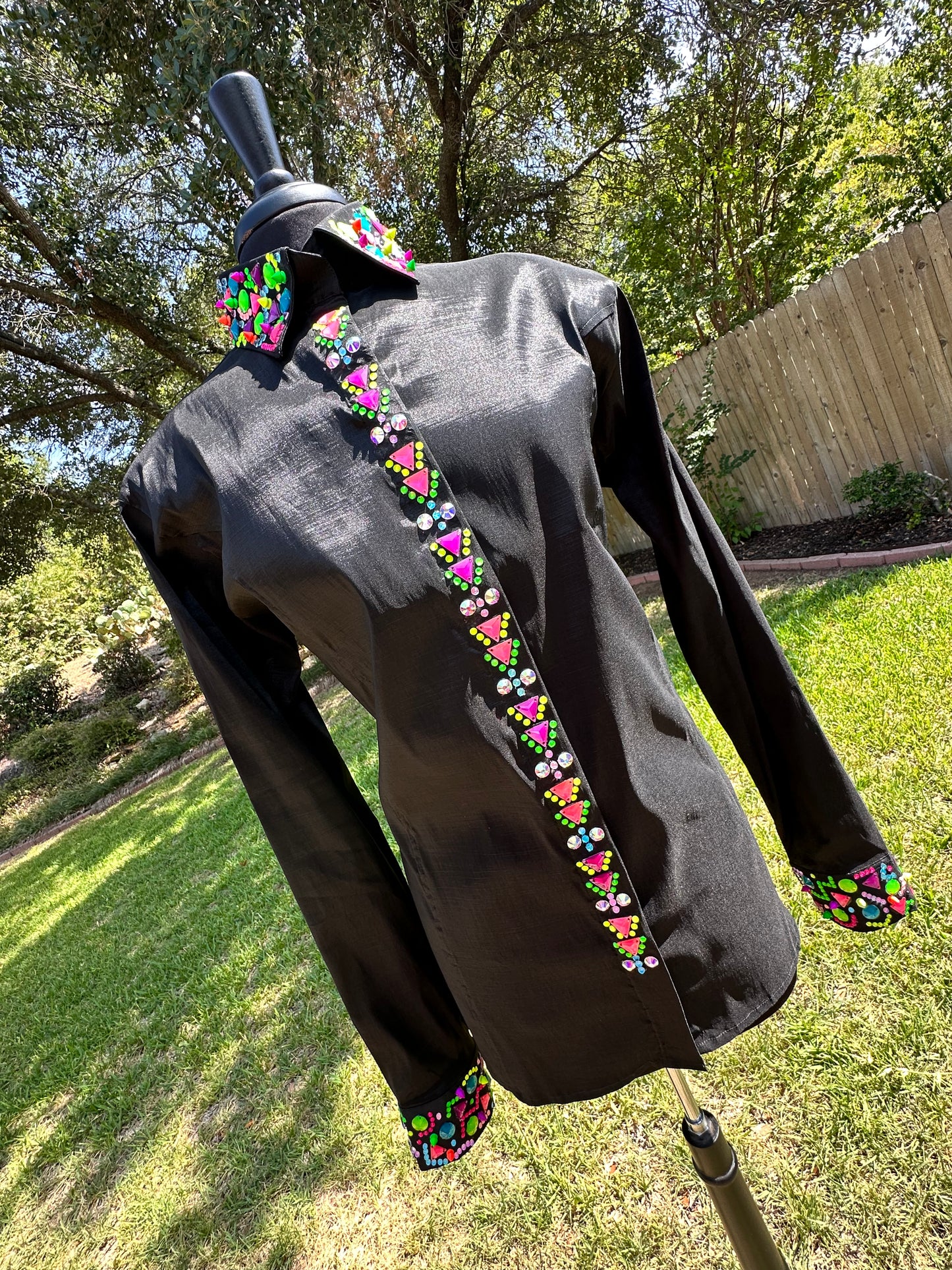 Size XXXL day shirt black stretch taffeta with neon colors hidden zipper