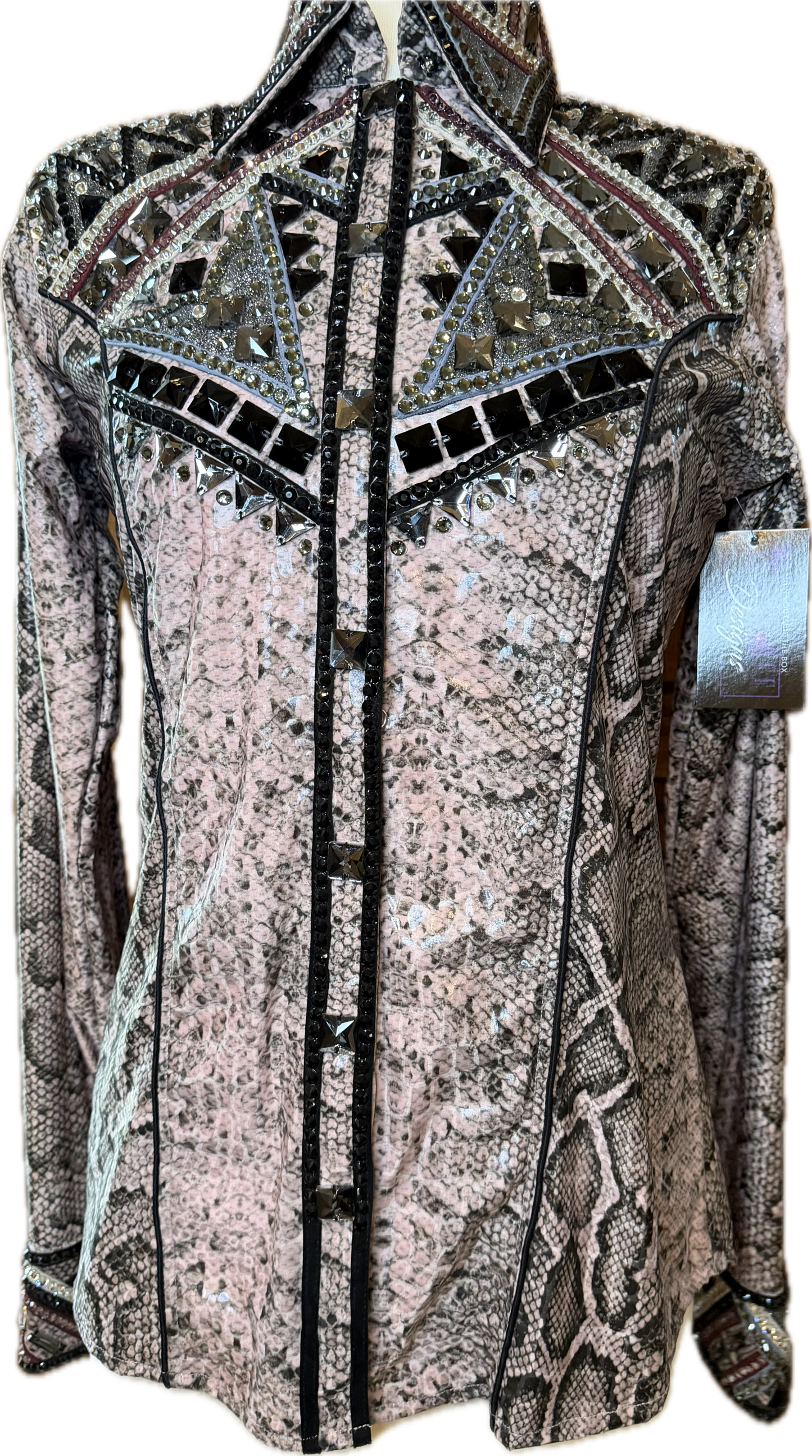 Size medium day shirt pink and grey snack skin with GORGEOUS burgundy and clear accents