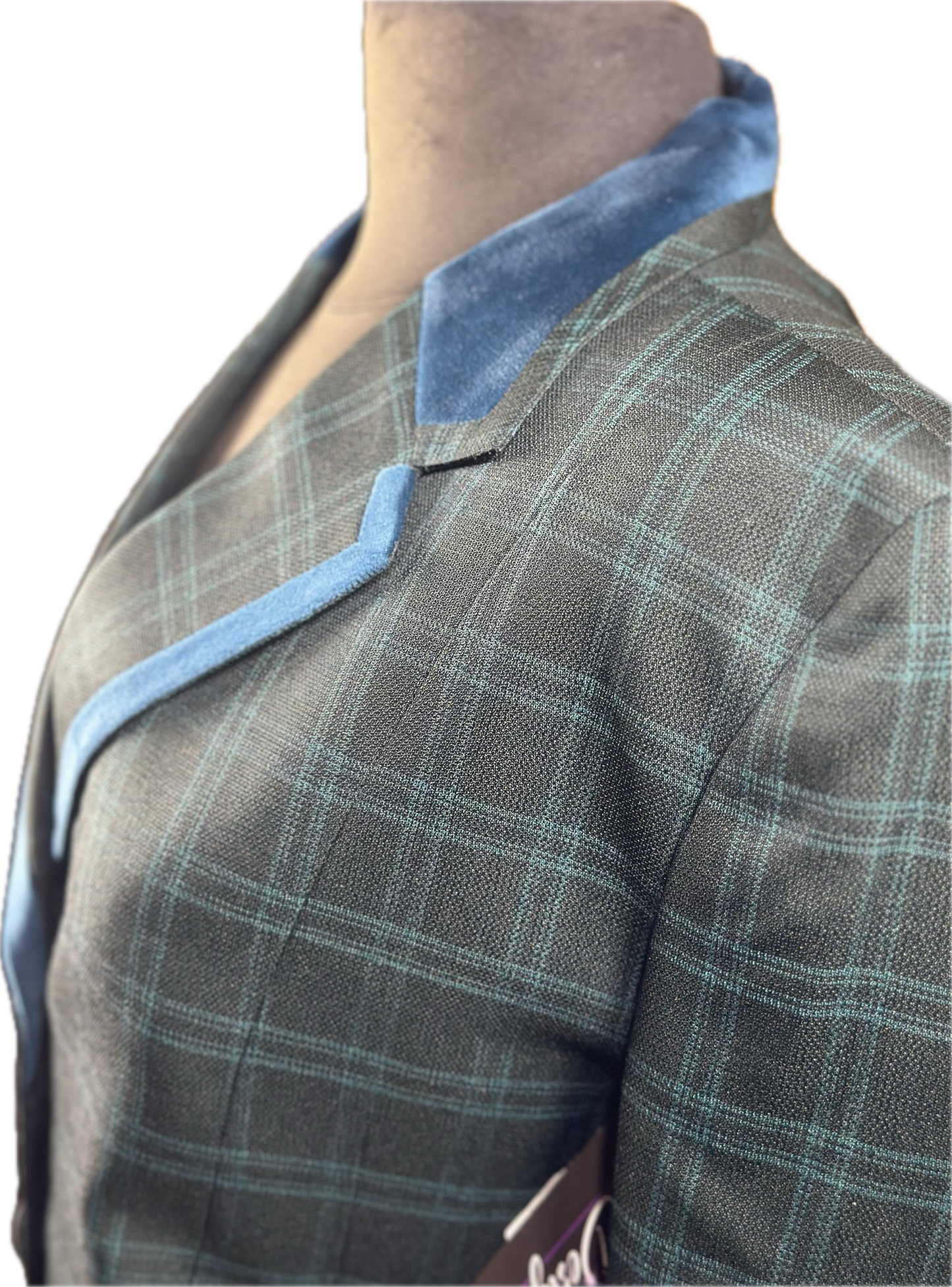 *40 Bust* Black and hunter green plaid with velvet trims with hidden zipper behind the buttons.