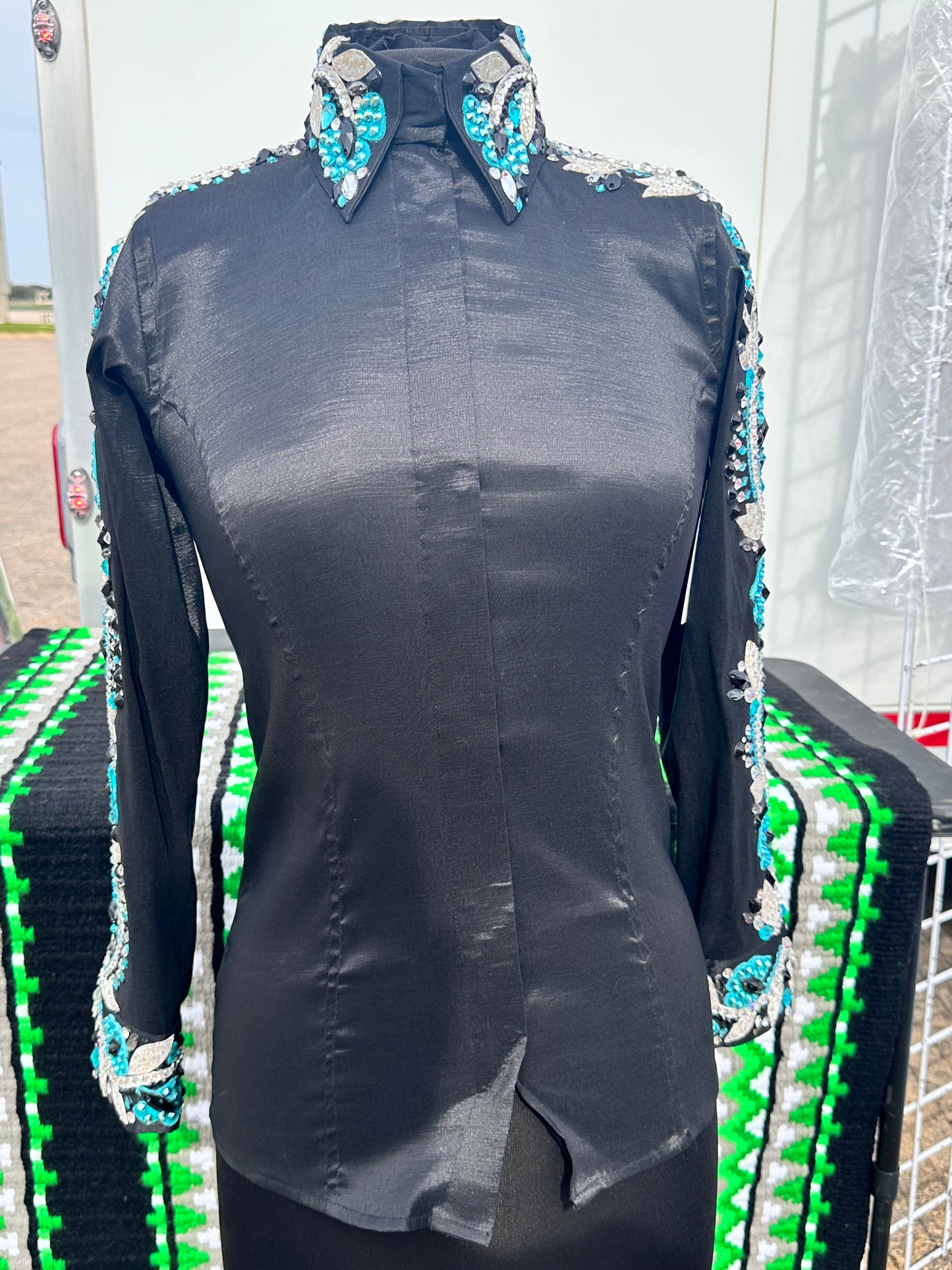 XS day shirt stretch taffeta black with silver and aqua accents