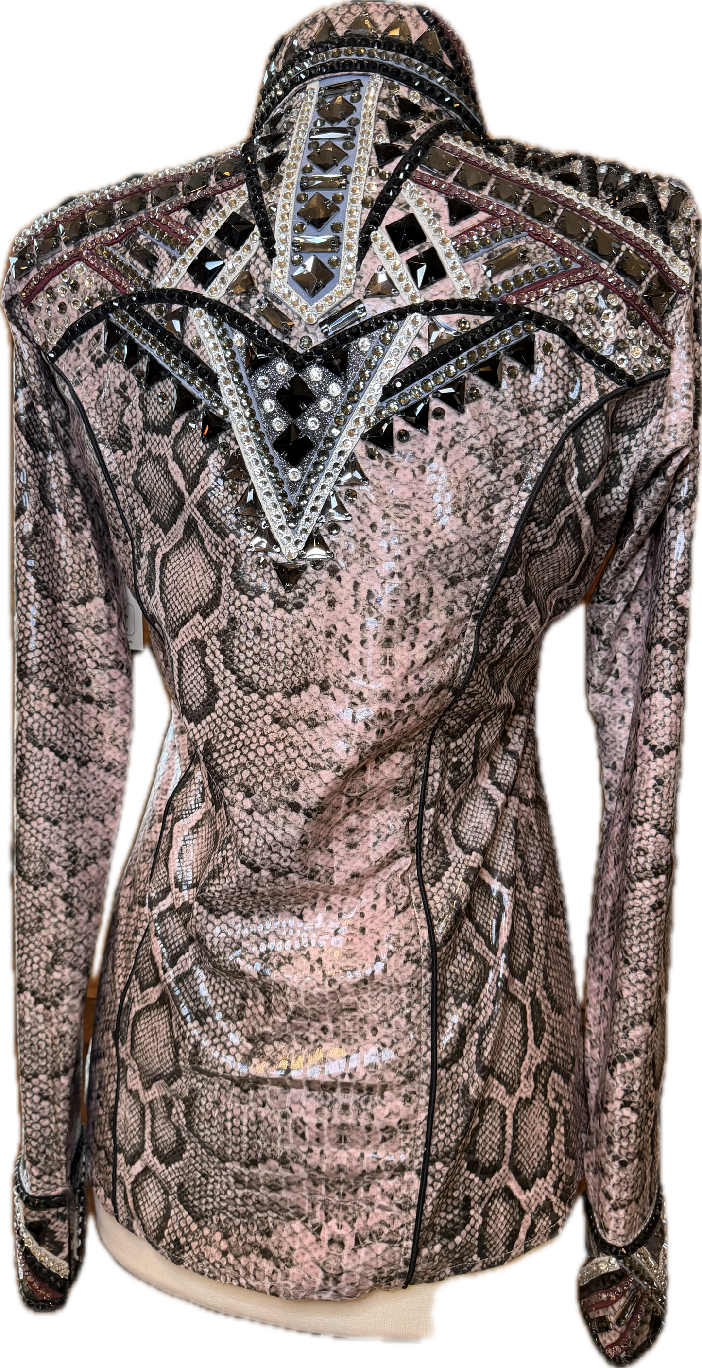 Size medium day shirt pink and grey snack skin with GORGEOUS burgundy and clear accents