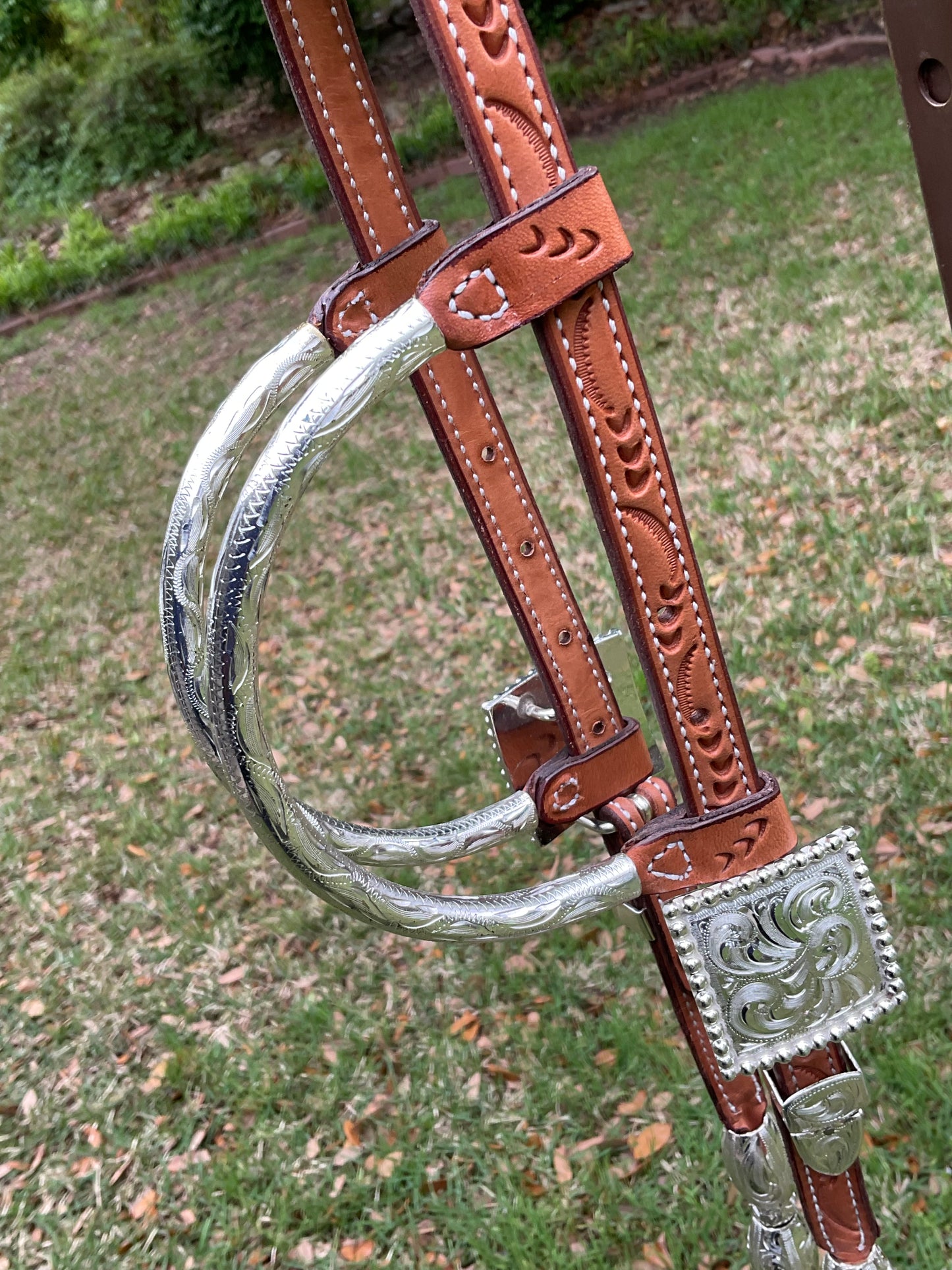 Show headstall light leather with silver Square style