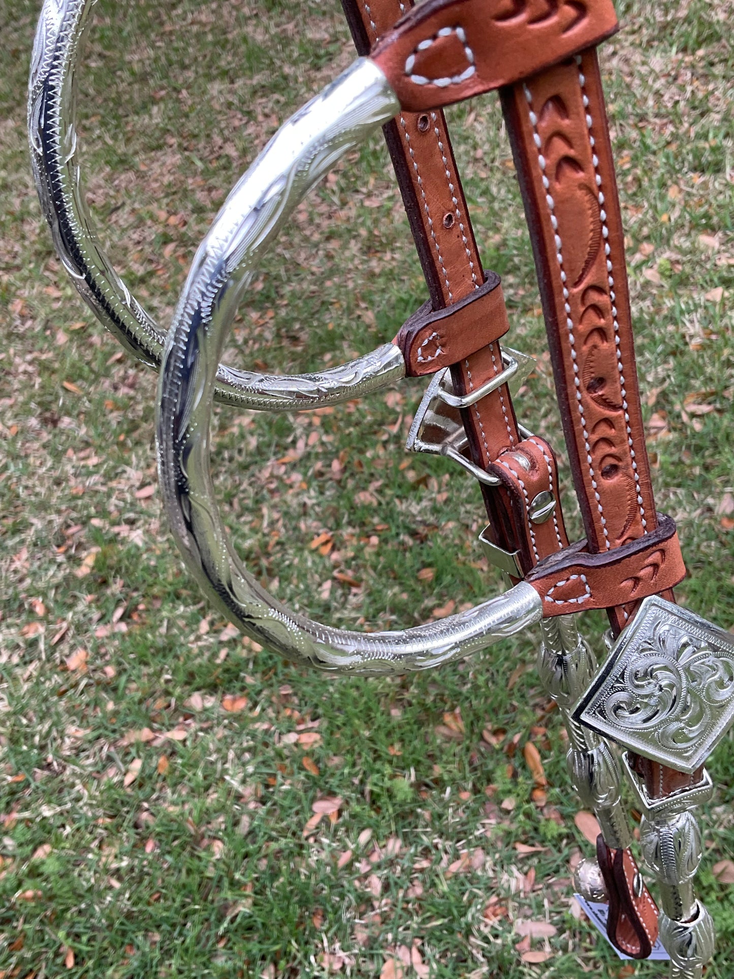 Show headstall light leather with silver diamond style