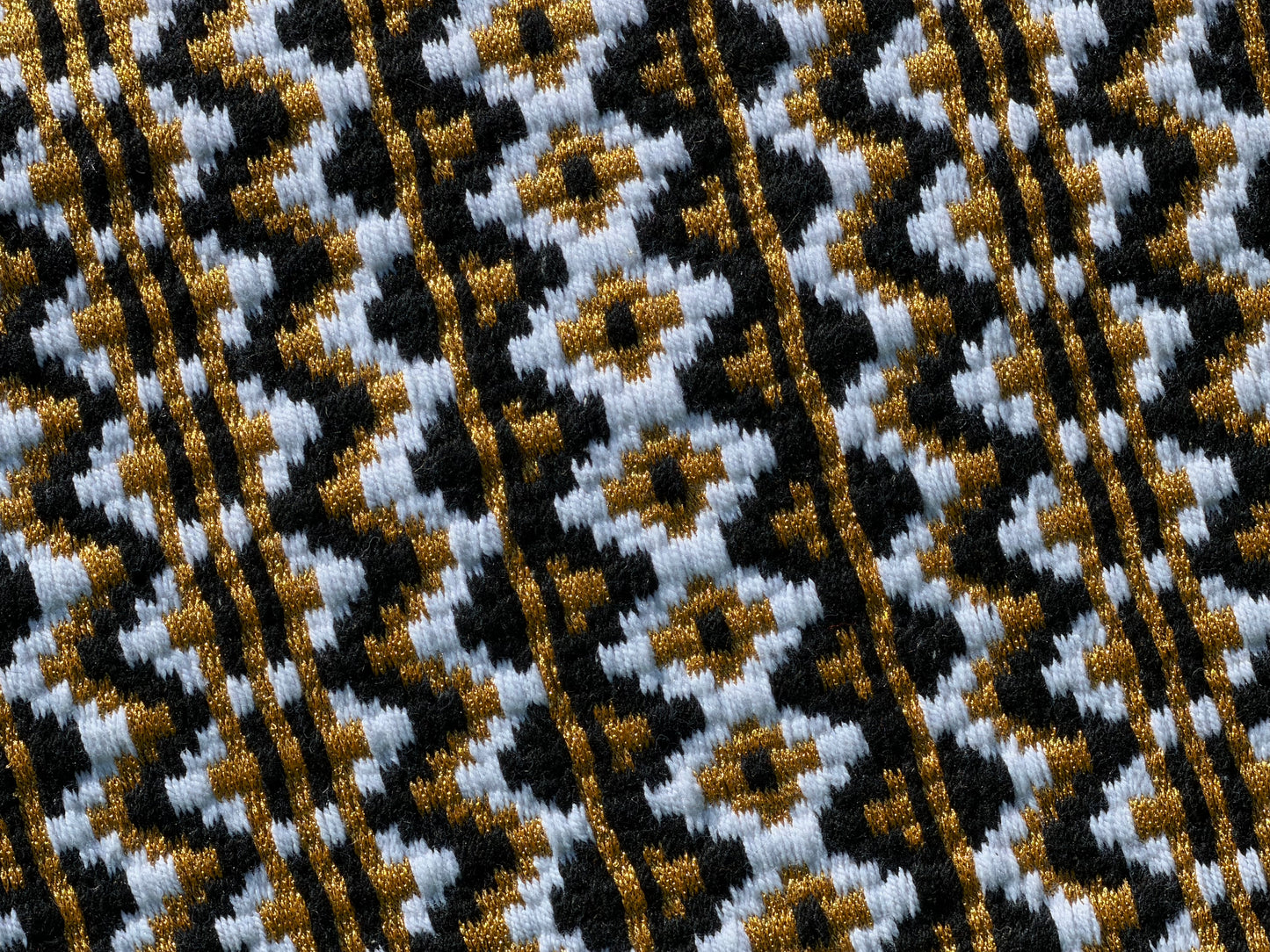 B510 Oversized Saddle Blanket Black, White, Matte Dark Metallic Gold