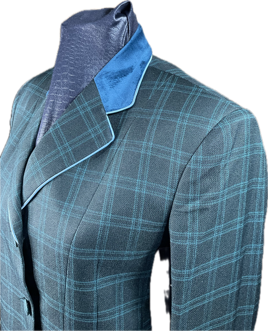 *33 Bust* Hunter green plaid with pale blue trims. Hidden zipper behind the buttons.