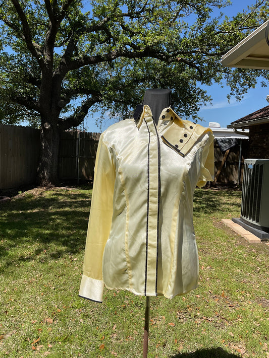 #buttercreambuttonupwest Size 34 Womens's Western Shirt Silk Buttercream Button Up