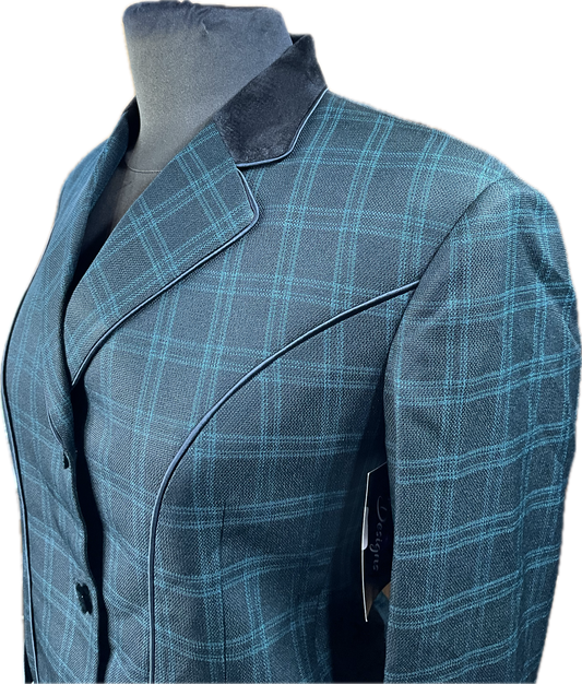 *34 Bust* Black/green box plaid with black satin piping hunt coat. Hidden zipper behind the buttons.