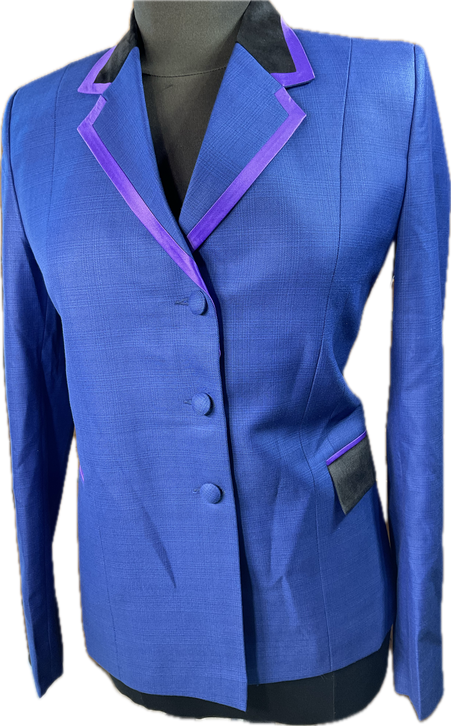 *36 Bust* Royal plaid coat. Velvet collar and purple trims. Hidden zipper behind the buttons.