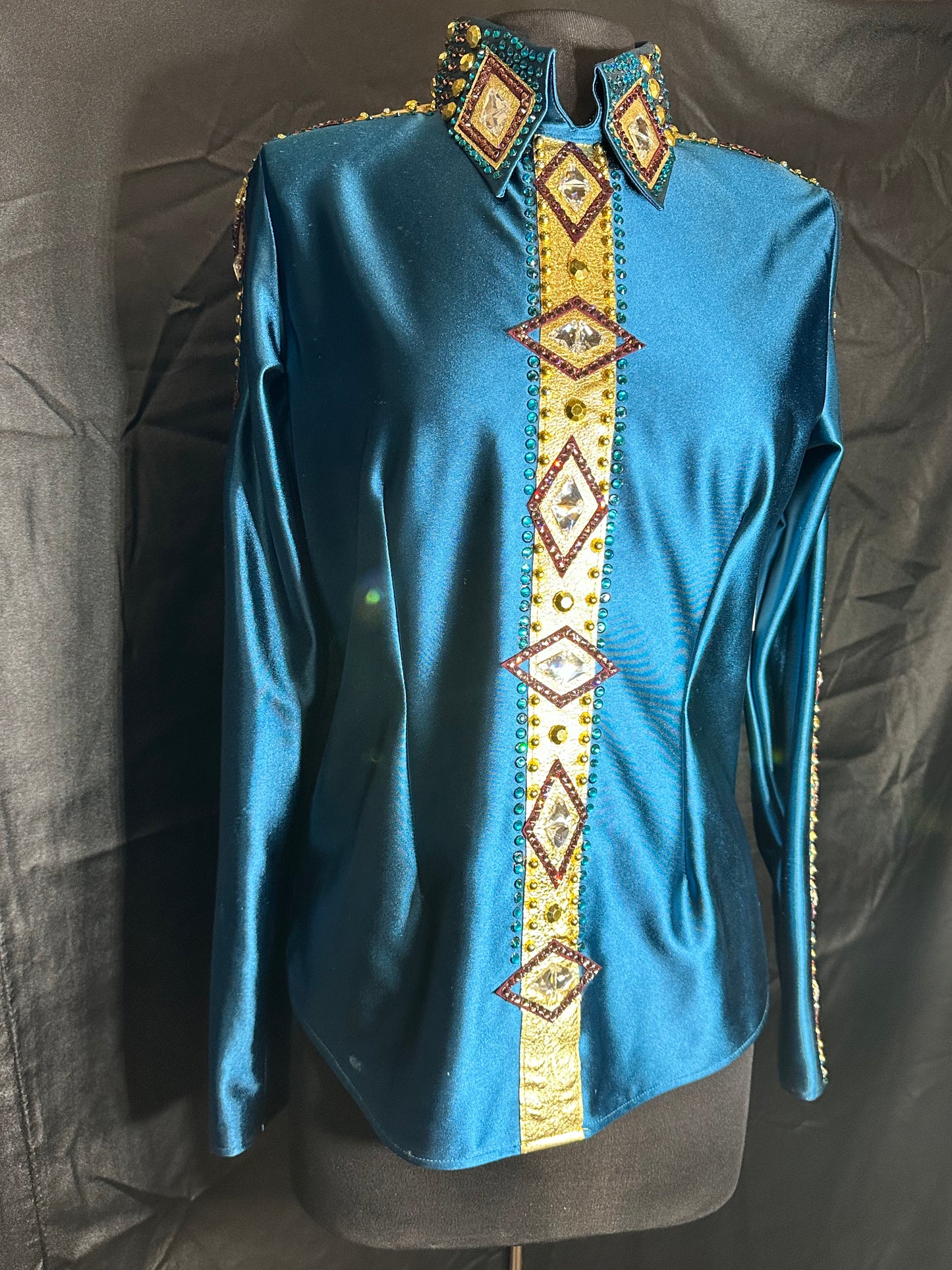 Size large back zip day shirt dark teal and golds