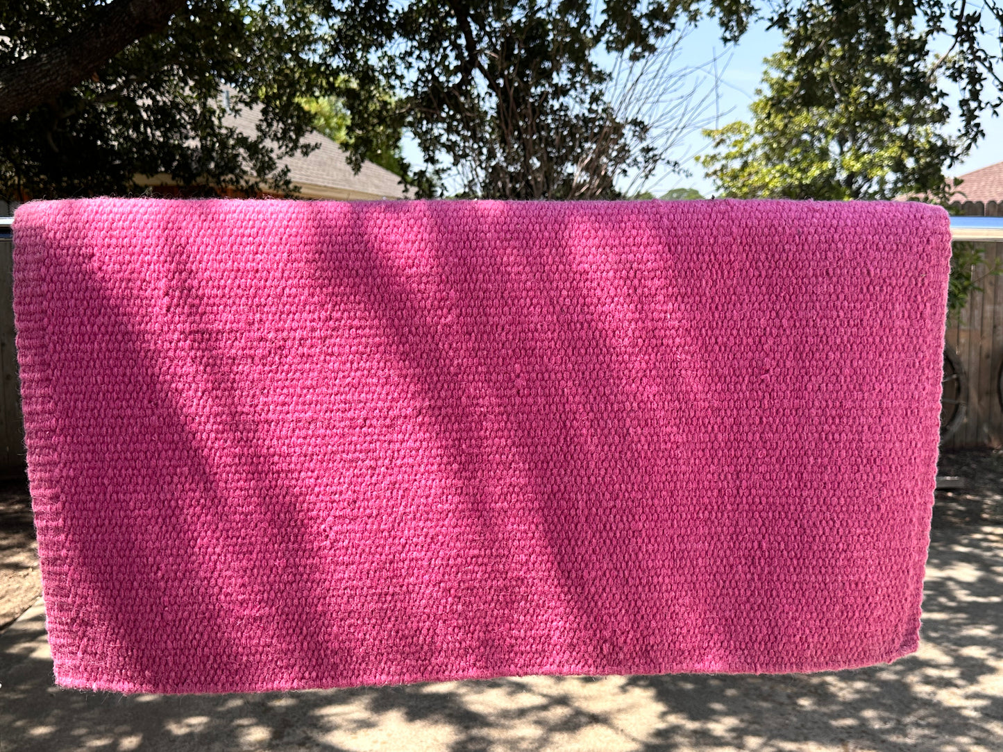 Solid saddle blanket. Sachet pink