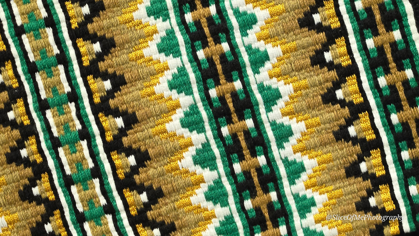 744 Oversized Saddle Blanket black, Kelly green, caramel, Indian tan, white