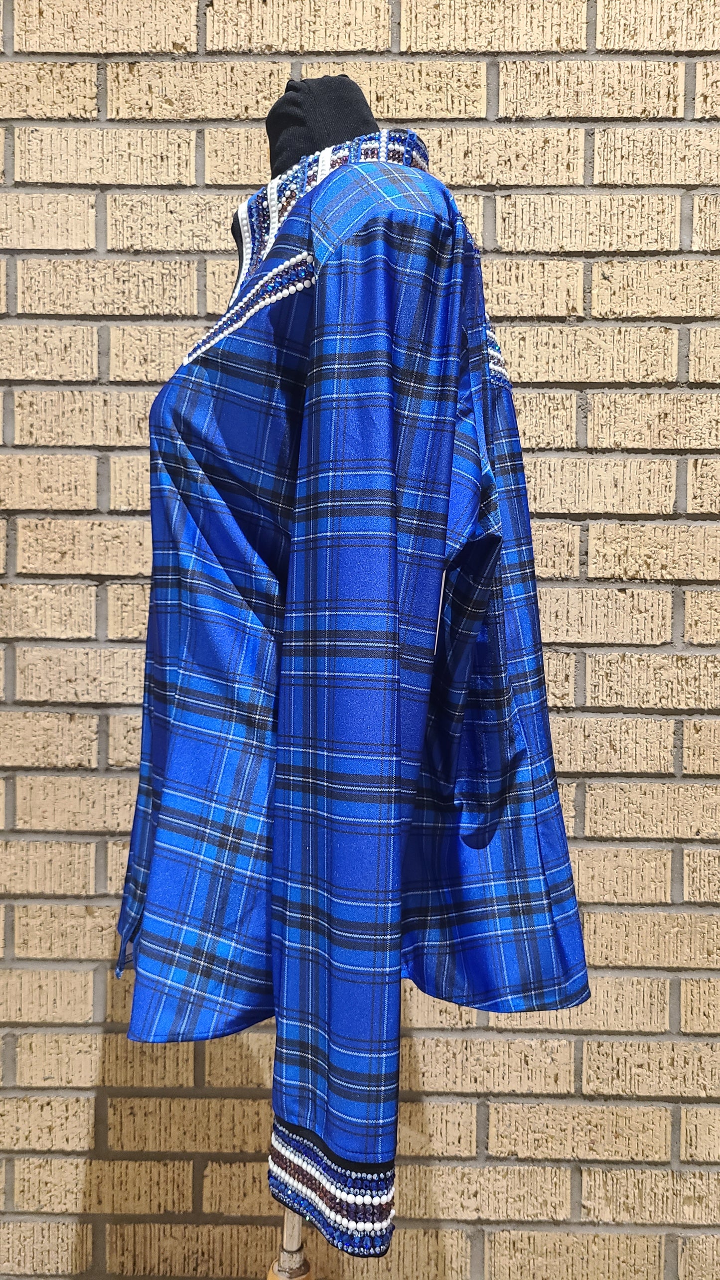 XL Blue and Black Plaid Day Shirt stretch with white